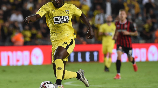 שחקן בית"ר ירושלים אדווין ג'סי (צילום: ברני ארדוב)