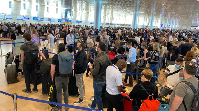 עומסים בנתב"ג (צילום: אבשלום ששוני)