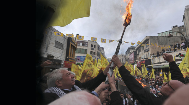 חגיגות יום השנה ה־57 להקמת פת"ח בדצמבר האחרון ברמאללה. הונאה שנמשכת מאז ימי אוסלו (צילום: Abbas Momani/AFP via Getty Images)