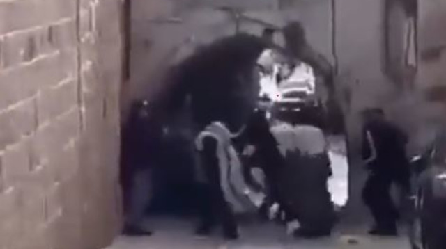 תקיפת מתפללים בהר הבית (צילום: שימוש לפי סעיף 27א')