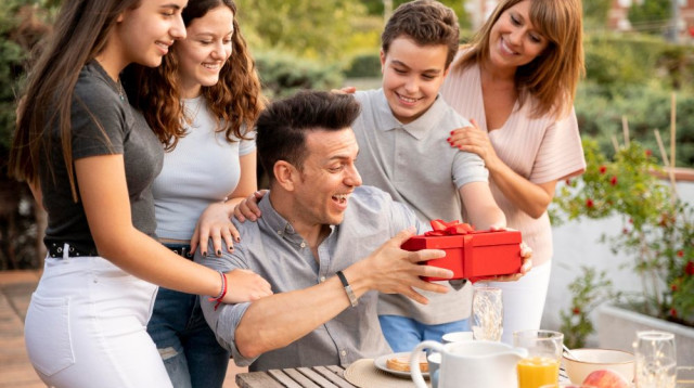 מחפשים מתנות מקוריות? הנה כל מה שאתם צריכים לדעת (צילום: FREEPIK)