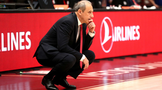 אטורה מסינה מאמן מילאנו (צילום: GettyImages, Giuseppe Cottini)