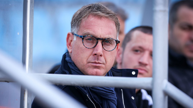 בכורה כמאמן עכו. תומר קשטן (צילום: מאור אלקסלסי)