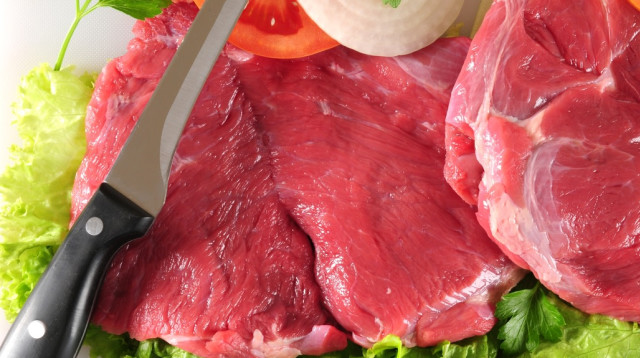 בשר נא (צילום: אינג'אימג')