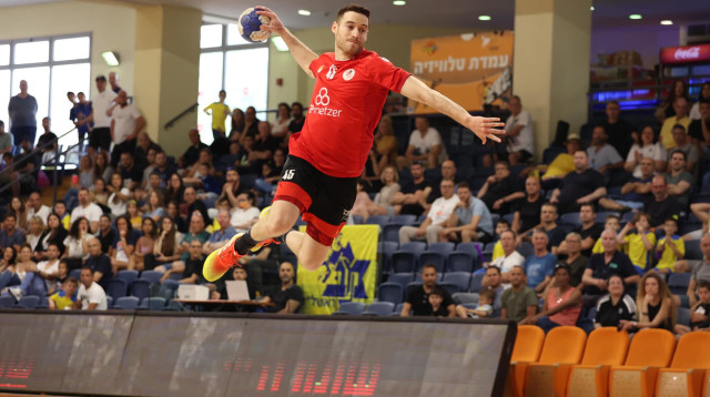ניצחון גדול לאשדוד. שחר לוין (צילום: אתר רשמי, משה דהן, הפועל אשדוד)
