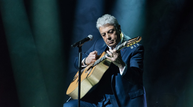 אנריקו מסיאס (צילום: Martin Lafit)