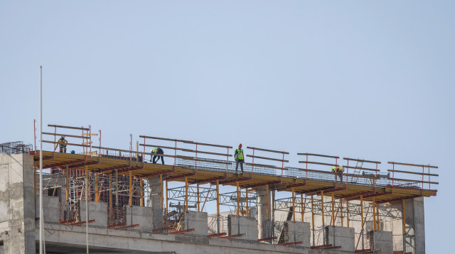 בניין בבניה  (צילום: יונתן זינדל)