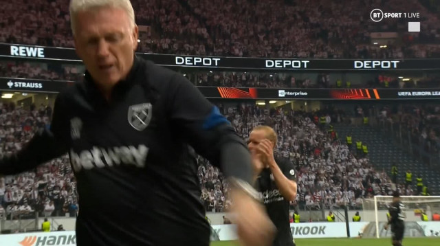 מויס מאבד את העשתונות (צילום: צילום מסך, מתוך טוויטר)