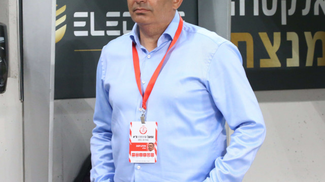 איציק ניסנוב בעלי הפועל תל אביב (צילום: אודי ציטיאט)