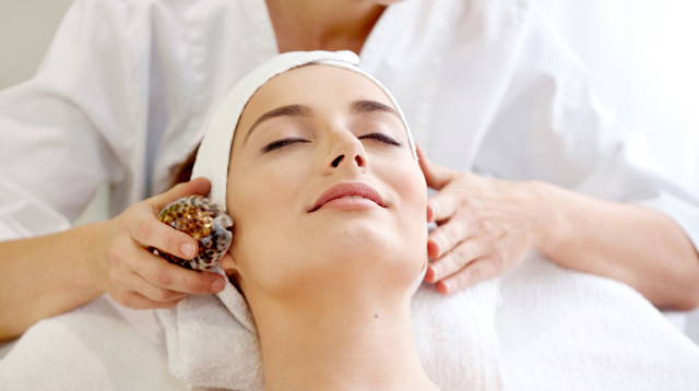 טיפול קוסמטי (צילום: אינגאימג')