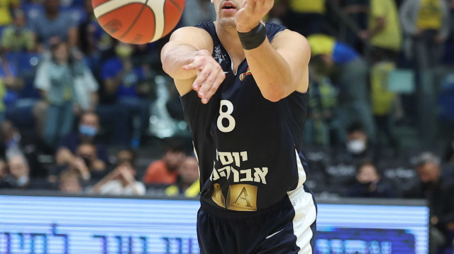 רוצה לעצור לאילת את הרצף השלילי בבית. חואקין שוכמן (צילום: דני מרון)