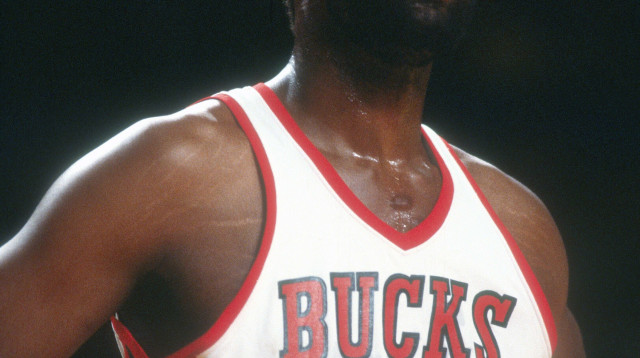 בוב לניר במדי מילווקי באקס (צילום: GettyImages, Focus On Sport)