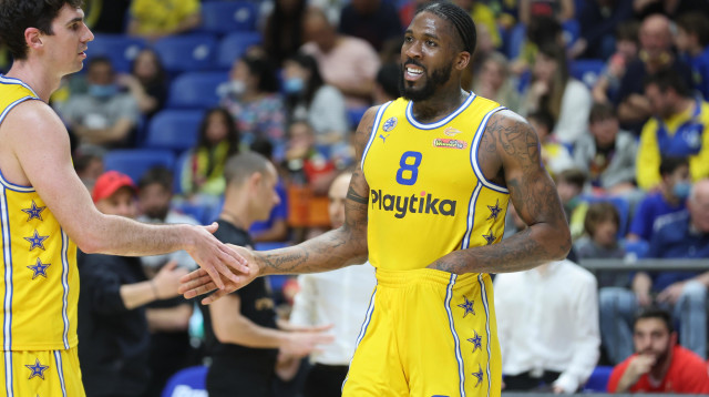 במומנטום נהדר. ריינולדס וג'ייק כהן (צילום: לירון מולדובן)