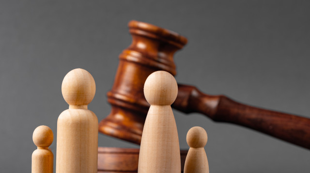 טור על דיני משפחה ומלחמות אחרות (צילום: envato)