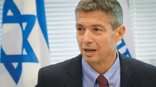 יועז הנדל (צילום: אבשלום ששוני)