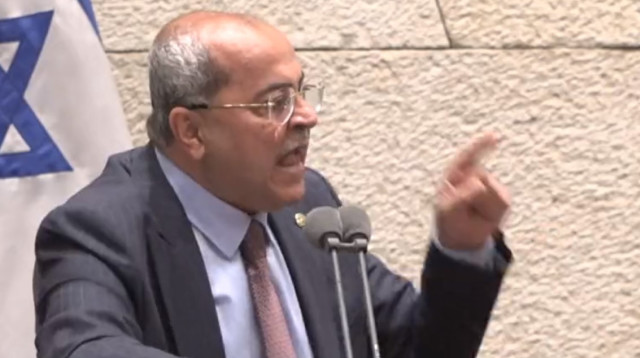 ח"כ אחמד טיבי במליאת הכנסת (צילום: צילום מסך מערוץ הכנסת)