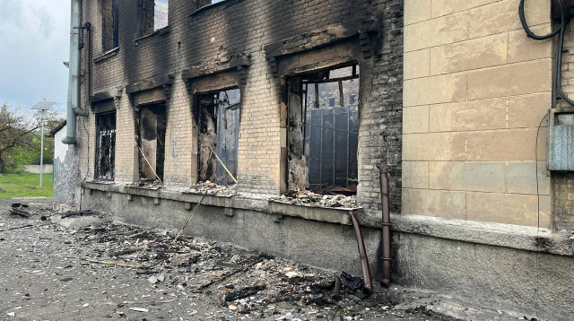 בית ספר באוקראינה שנפגע מתקיפה רוסית (צילום: רויטרס)