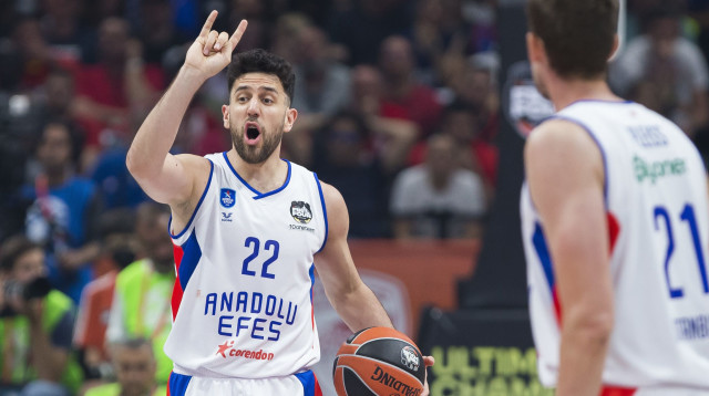 ואסילייה מיציץ', שחקן אנאדולו אפס (צילום: GettyImages, Nikola Krstic/MB Media)