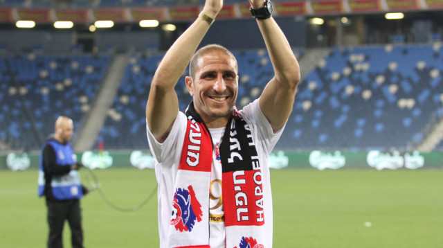 בחר להשיב אש. אורן ניסים (צילום: אדריאן הרבשטיין)