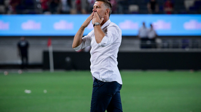 התנהג כאילו הוא נפרד. קרסטאיץ' (צילום: אריאל שלום)