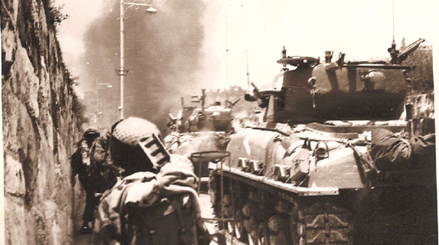 הפריצה להר הבית  (צילום: אלבום חטיבה 55 לשחרור ירושלים תשכז)