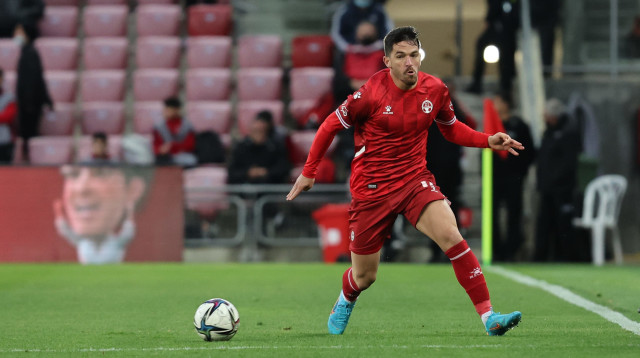 אביב סולומון שחקן הפועל באר שבע (צילום: לירון מולדובן)