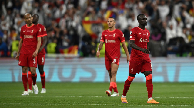 סאדיו מאנה שחקן ליברפול מאוכזב (צילום: רויטרס)