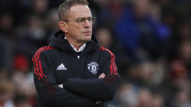 יורד מהיציע אל הספסל. רלף רנגניק (צילום: רויטרס)