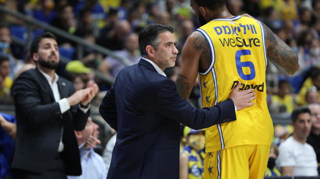 האמונה אחד בשני גוברת. אבן עם וויליאמס (צילום: לירון מולדובן)