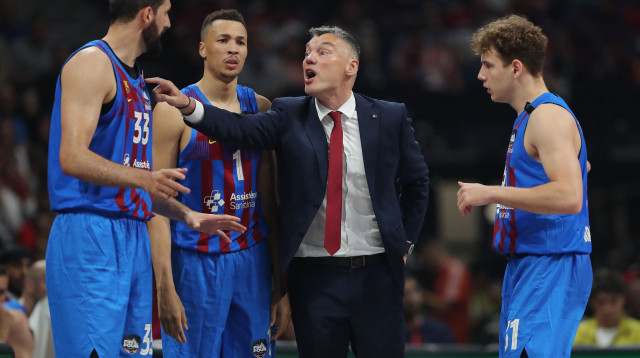 הפעם כבר אי אפשר להתחבא מאחורי ניקולה מירוטיץ'. שרונאס יאסיקביצ'יוס (צילום: רויטרס)