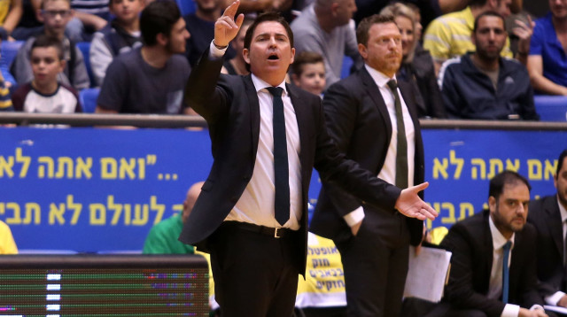 צ'אבי פסקוואל מאמן פנאתינייקוס (צילום: קובי אליהו)