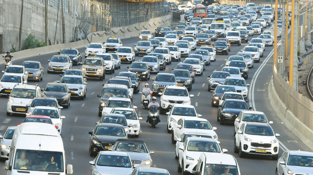 פקקים (צילום: אבשלום ששוני)