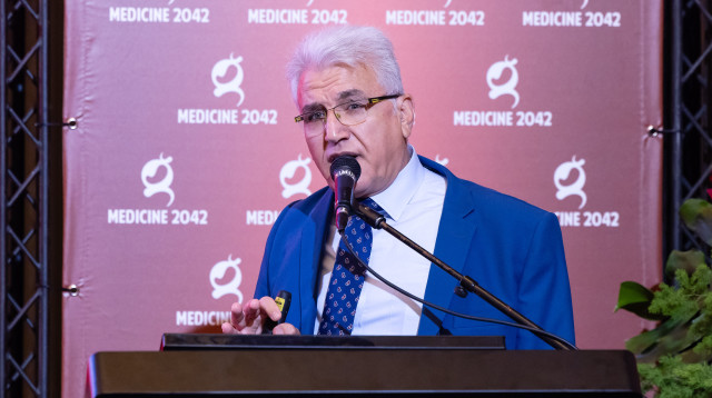 פרופסור סלמן זרקא (צילום: שאולי לנדנר)