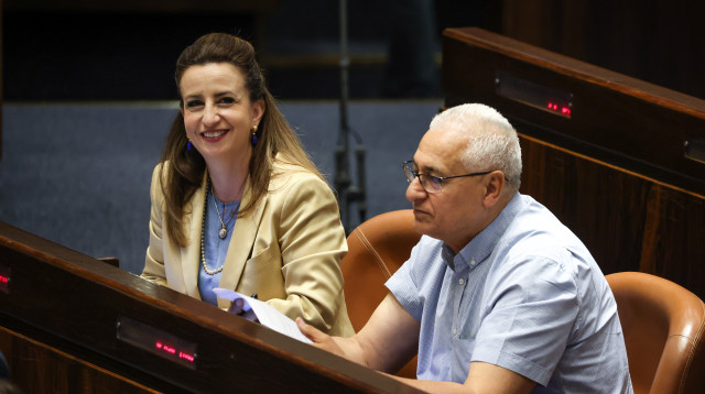 חברי הכנסת מאזן גנאיים וג'ידא רינאווי זועבי במליאה (צילום: נועם מושקוביץ, דוברות הכנסת)