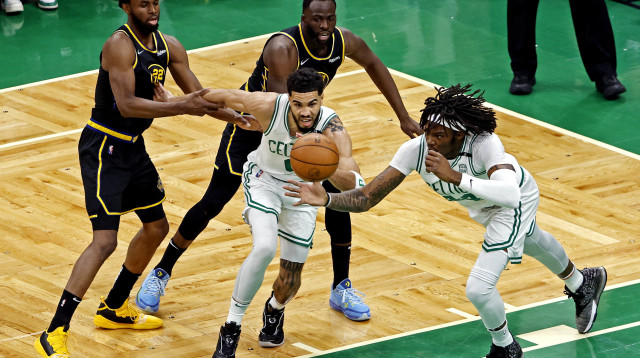 דאג לכך שבוסטון תשלוט בריבאונד. רוברט וויליאמס (צילום: רויטרס)