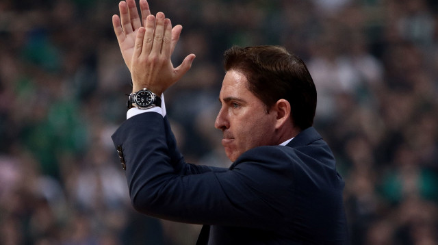 צ'אבי פסקוואל מאמן פנאתינייקוס (צילום: GettyImages)