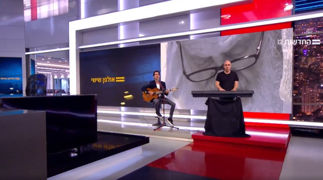 אביב גפן מספיד את הרב אורי זוהר ז"ל באולפן שישי  (צילום: צילום מסך חדשות 12)