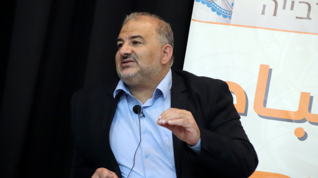 חבר הכנסת מנסור עבאס באירוע "שבתרבות" (צילום: שאכר מואסי)