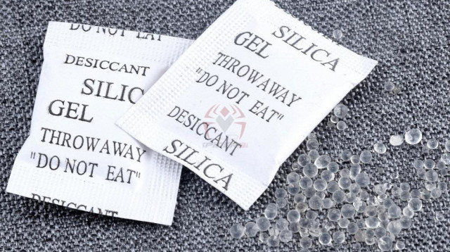 מה המטרה של שקיות הלחות בקופסאות הנעליים? בדקנו ומצאנו (צילום: Getty images)