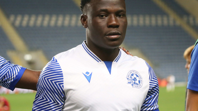 לאמק בנדה שחקן מכבי פתח תקוה (צילום: אודי ציטיאט)