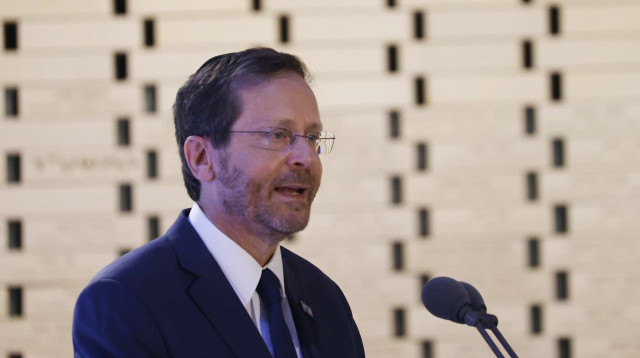 נשיא המדינה יצחק הרצוג (צילום:  אוליבייה פיטוסי פלאש 90)