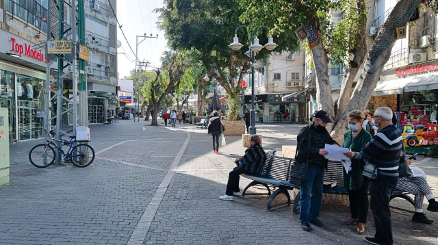 מרכז פתח תקוה (צילום: אלון חכמון)