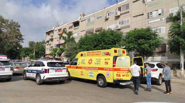 אמבולנס ומשטרה, ארכיון (צילום: צילום מבצעי מד"א)