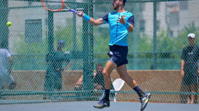 הטניסאי הישראלי עידן לשם (צילום: אתר רשמי, אלכס גולדנשטיין, איגוד הטניס)