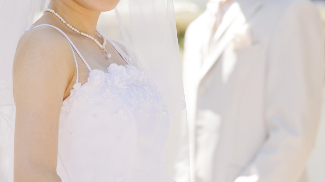 החתן הוא בכלל אישה שהתחזתה לגבר (צילום: אינג'אימג')