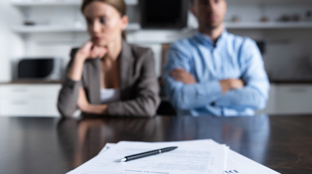 הבעל עבר אירוע מוחי - בזכות עו"ד דפנה פלר קיבלה אשתו גט (צילום: envato)