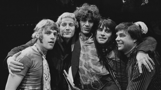 ג'יימס ראדו (שני משמאל) במהלך הפקת "שיער" בלונדון בשנת 1968 (צילום: gettyimages)