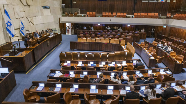 מליאת הכנסת בדיון על חוק התפזרות הכנסת (צילום: אוליבייר פיטוסי, פלאש 90)