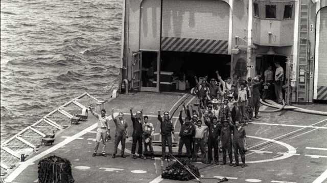USS Samuel B Roberts (צילום: REUTERS/Frederic Neema)