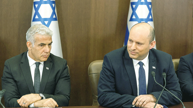 נפתלי בנט, יאיר לפיד (צילום: רויטרס)